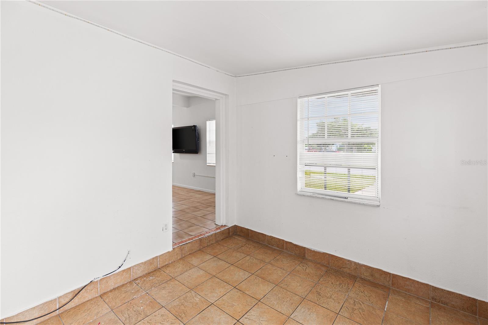 Image 6 of 27 For 21455 Mallory Avenue