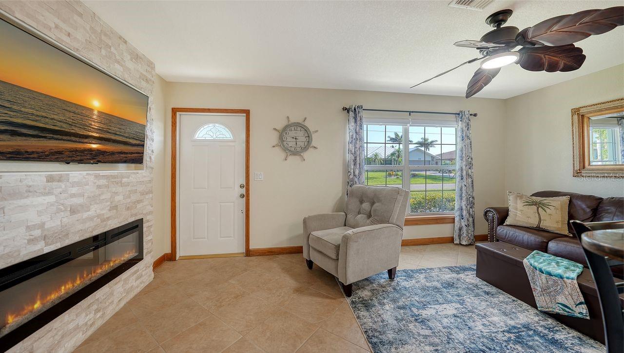 Image 10 of 31 For 18753 Macgill Avenue