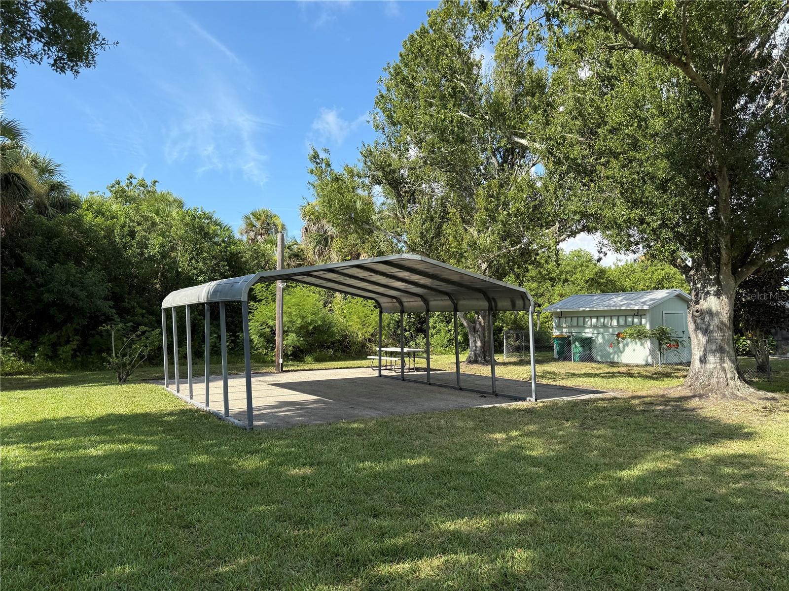 Image 27 of 31 For 18753 Macgill Avenue