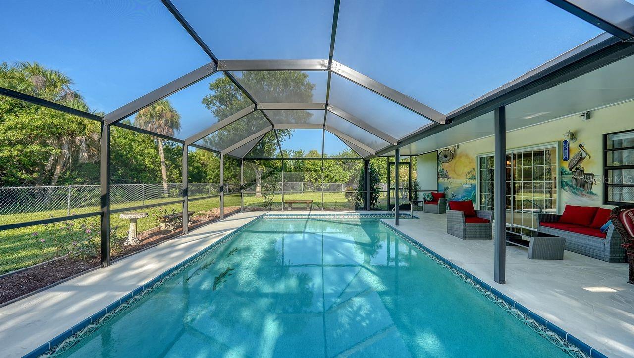 Image 4 of 31 For 18753 Macgill Avenue