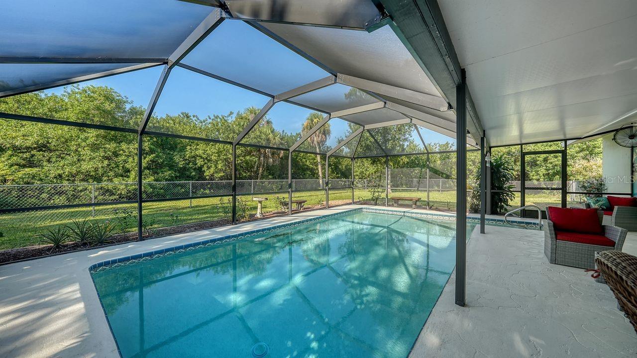 Image 9 of 31 For 18753 Macgill Avenue