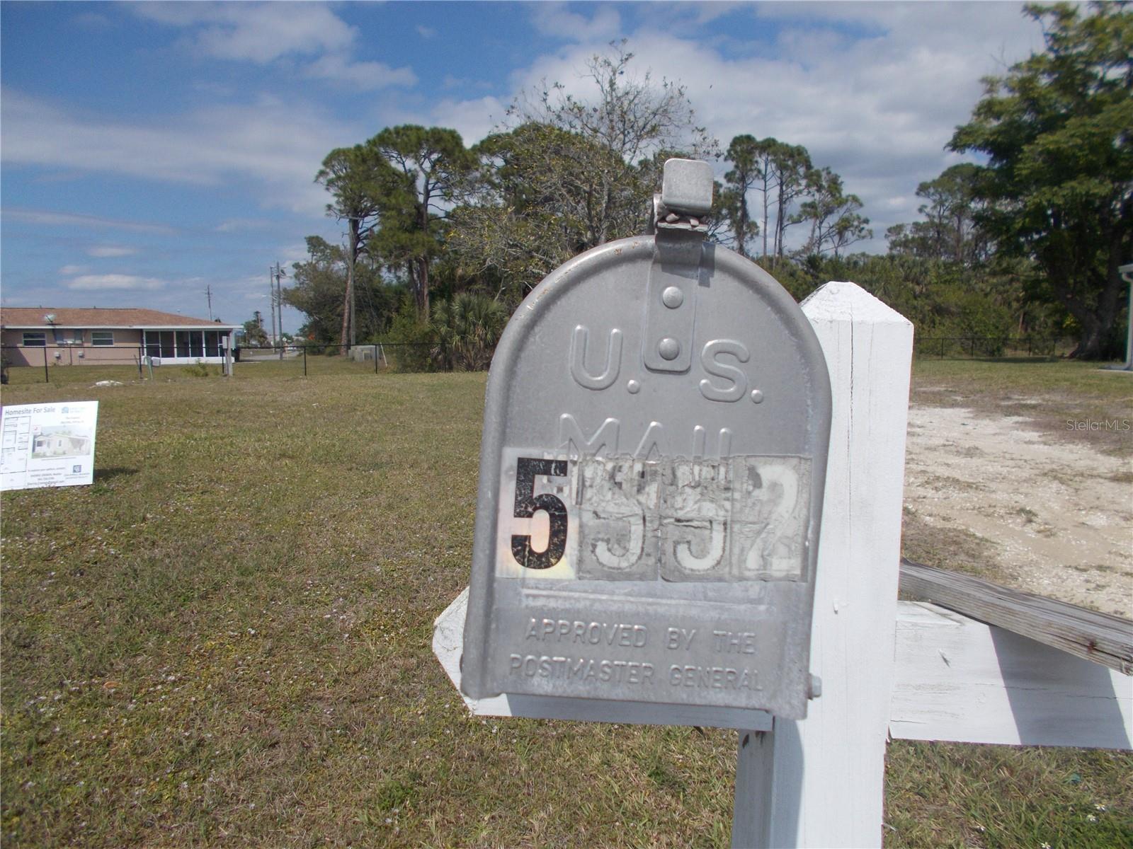 Image 4 of 31 For 5552 Holiday Park Boulevard