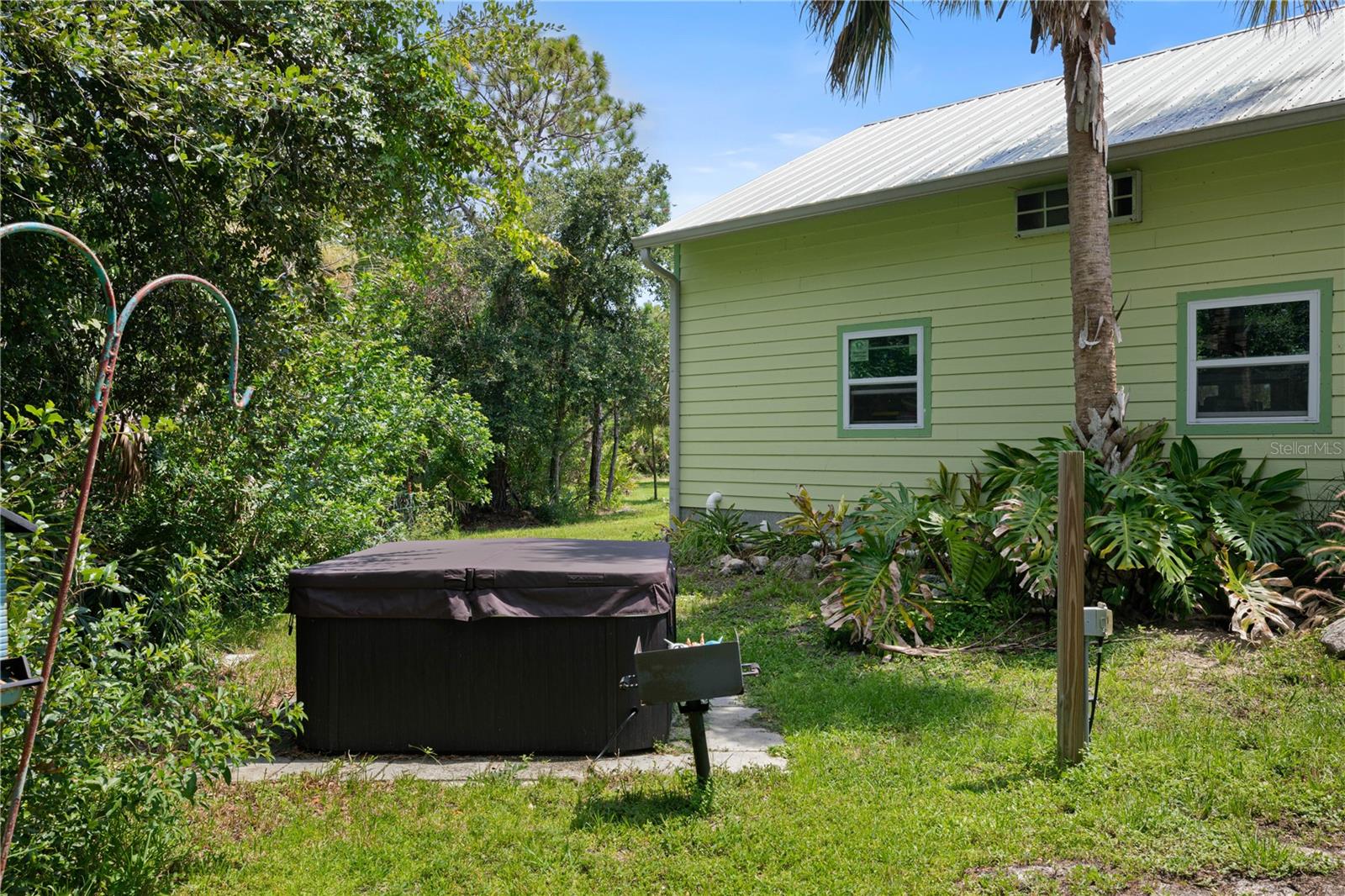 Listing photo id 22 for 7348 Coach Road