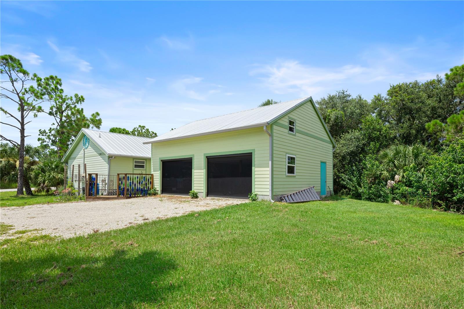 Listing photo id 49 for 7348 Coach Road