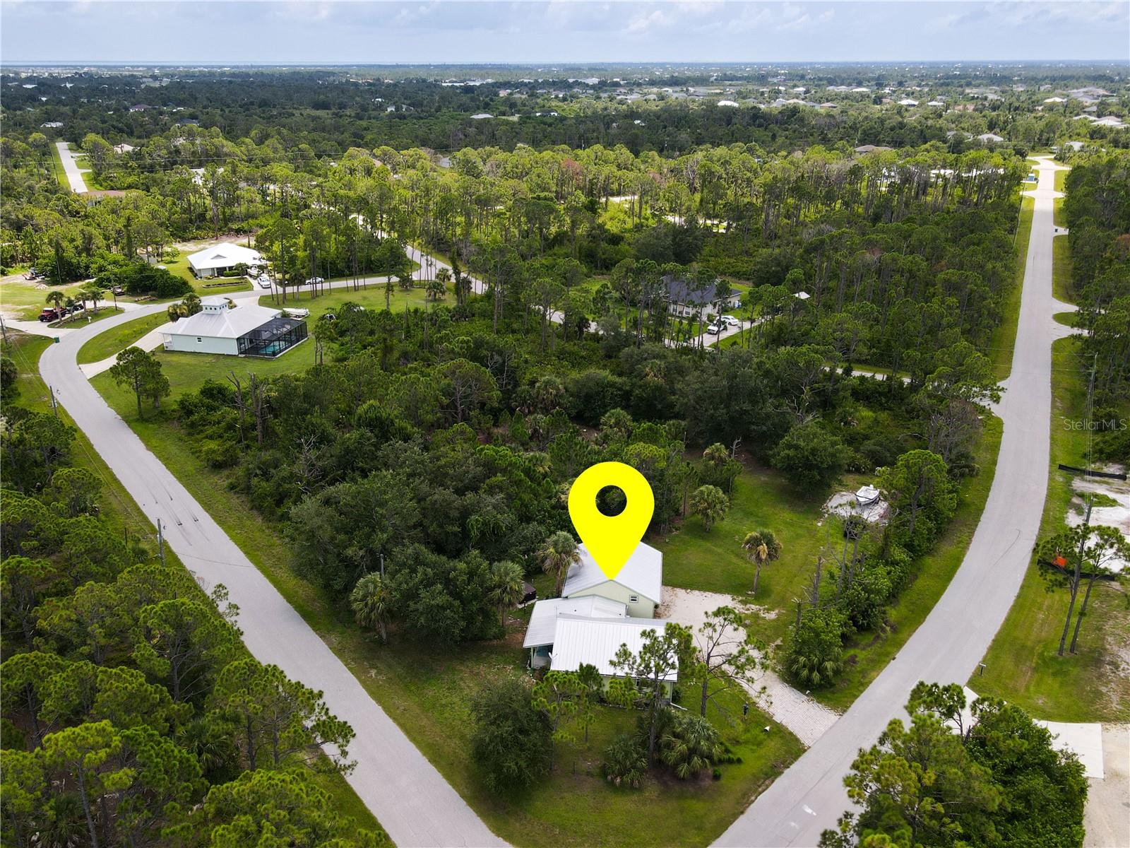 Listing photo id 50 for 7348 Coach Road