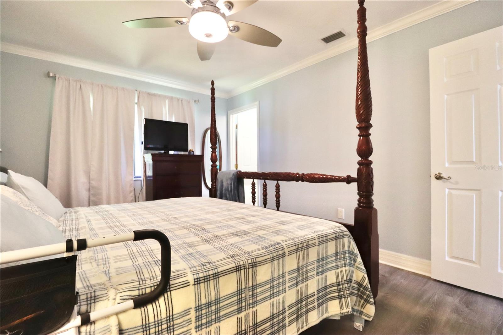 Image 21 of 40 For 4139 Perch Circle