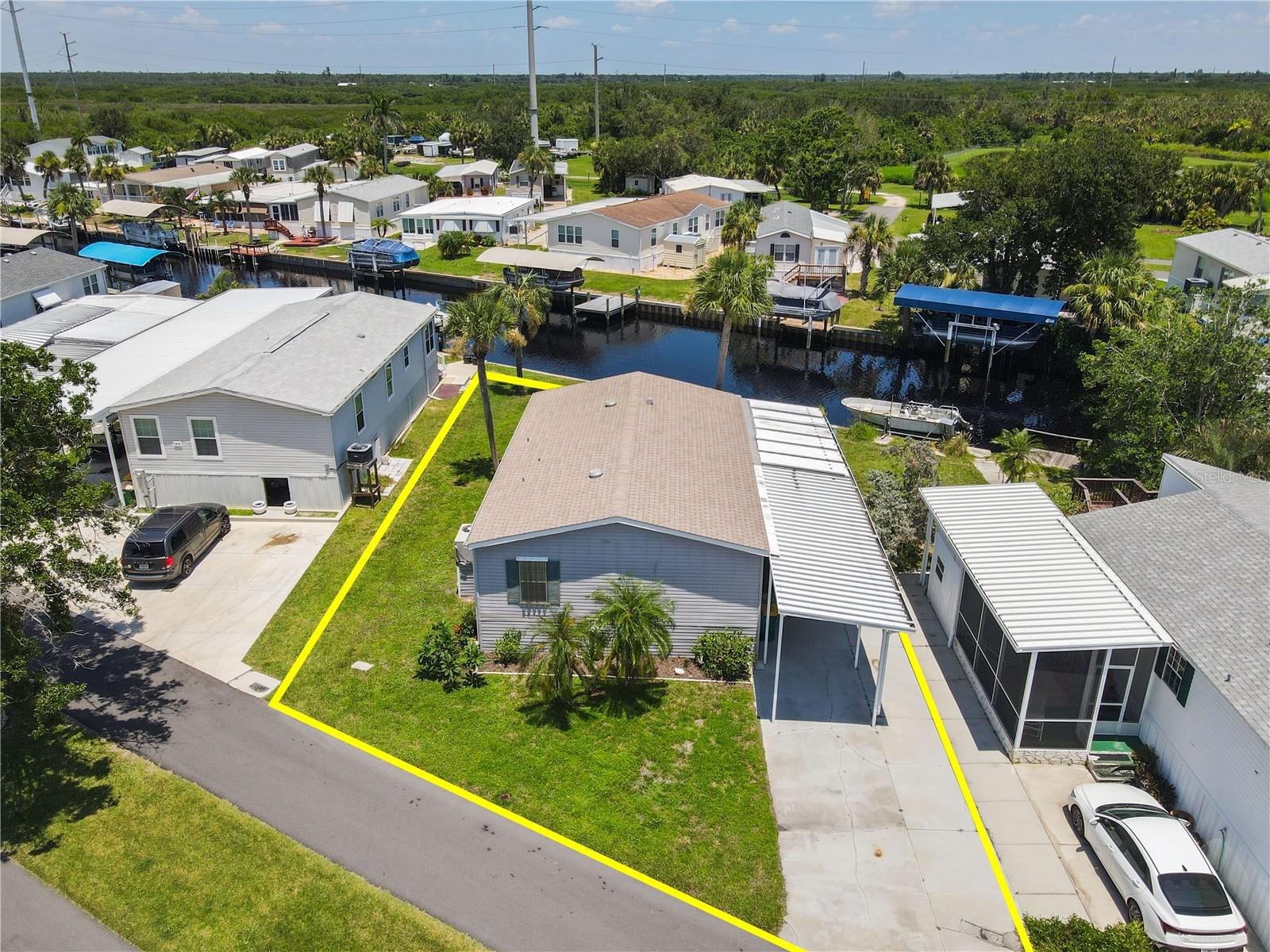 Image 3 of 39 For 3204 Sunny Harbor Drive