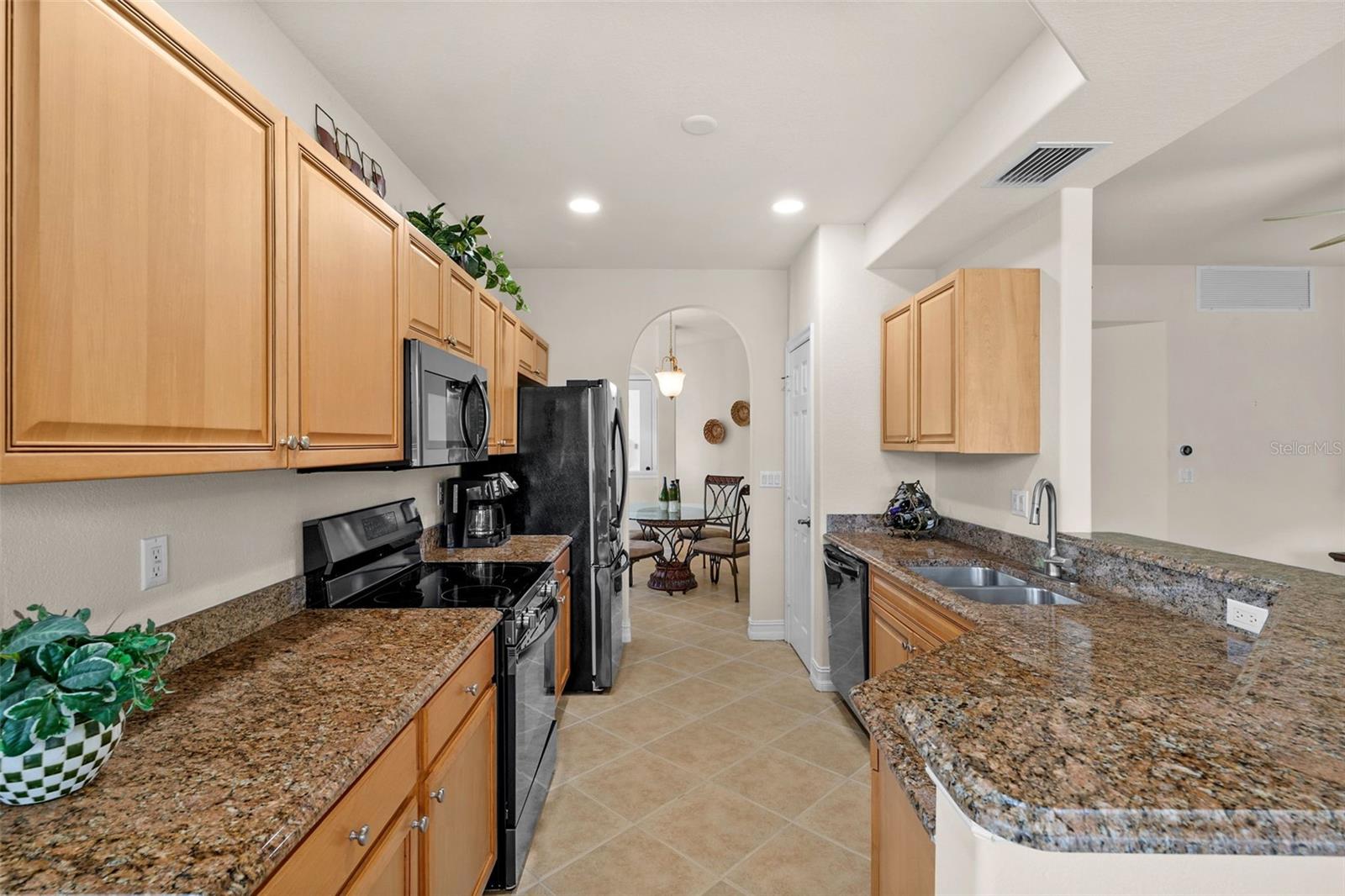 Image 10 of 50 For 5626 Cape Harbour Drive 102