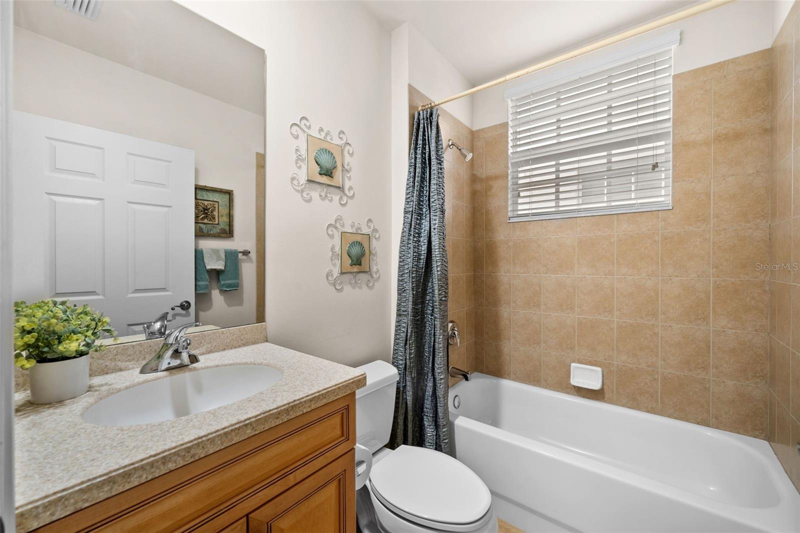 Image 24 of 50 For 5626 Cape Harbour Drive 102