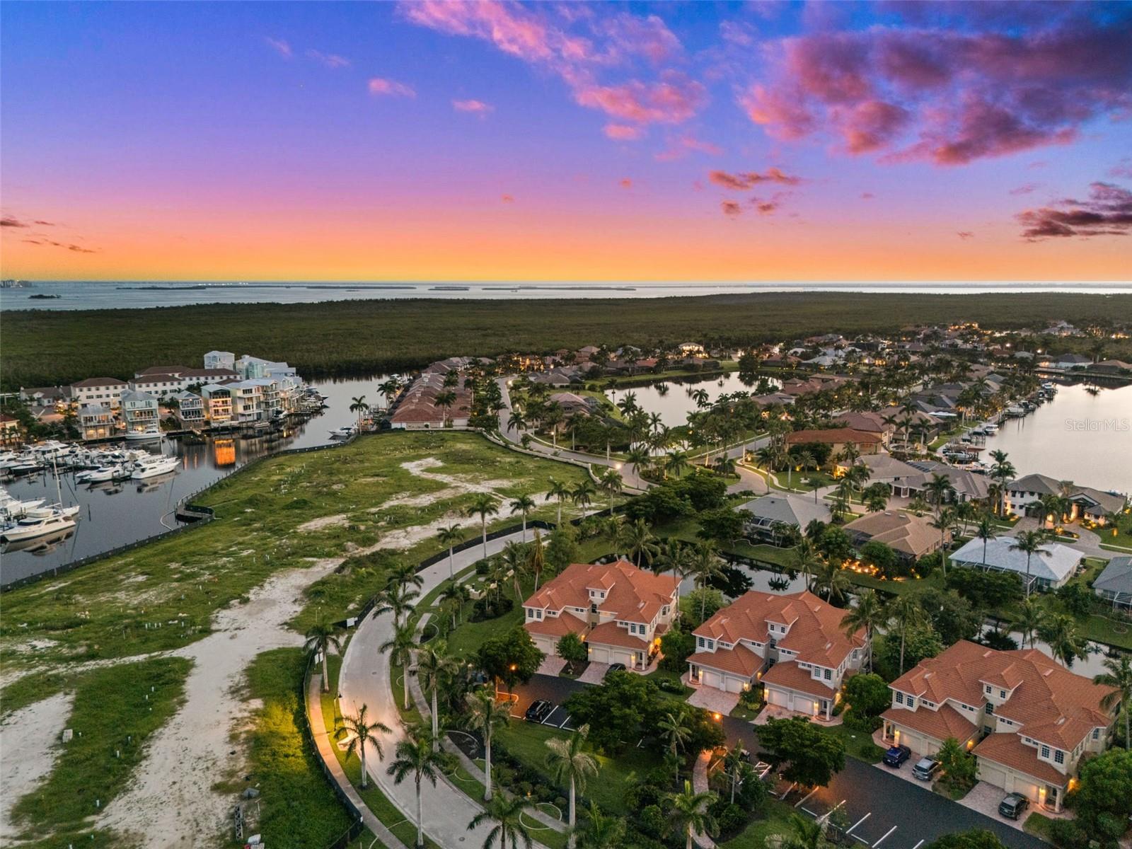 Image 36 of 50 For 5626 Cape Harbour Drive 102