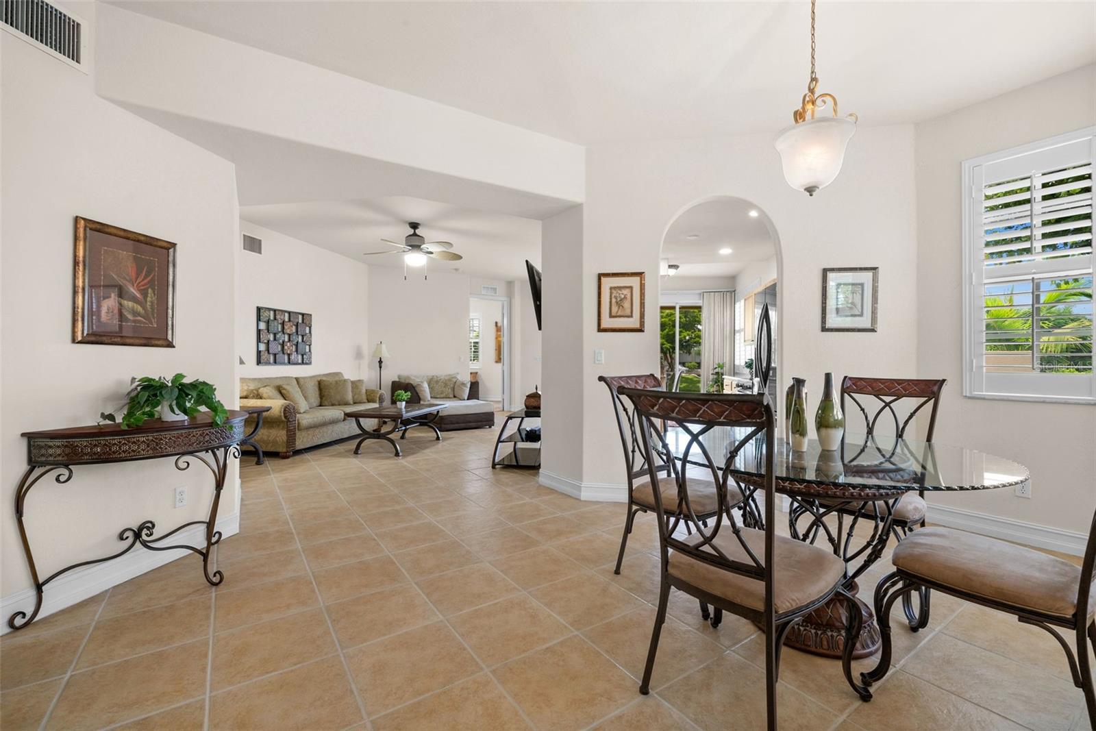Image 6 of 50 For 5626 Cape Harbour Drive 102