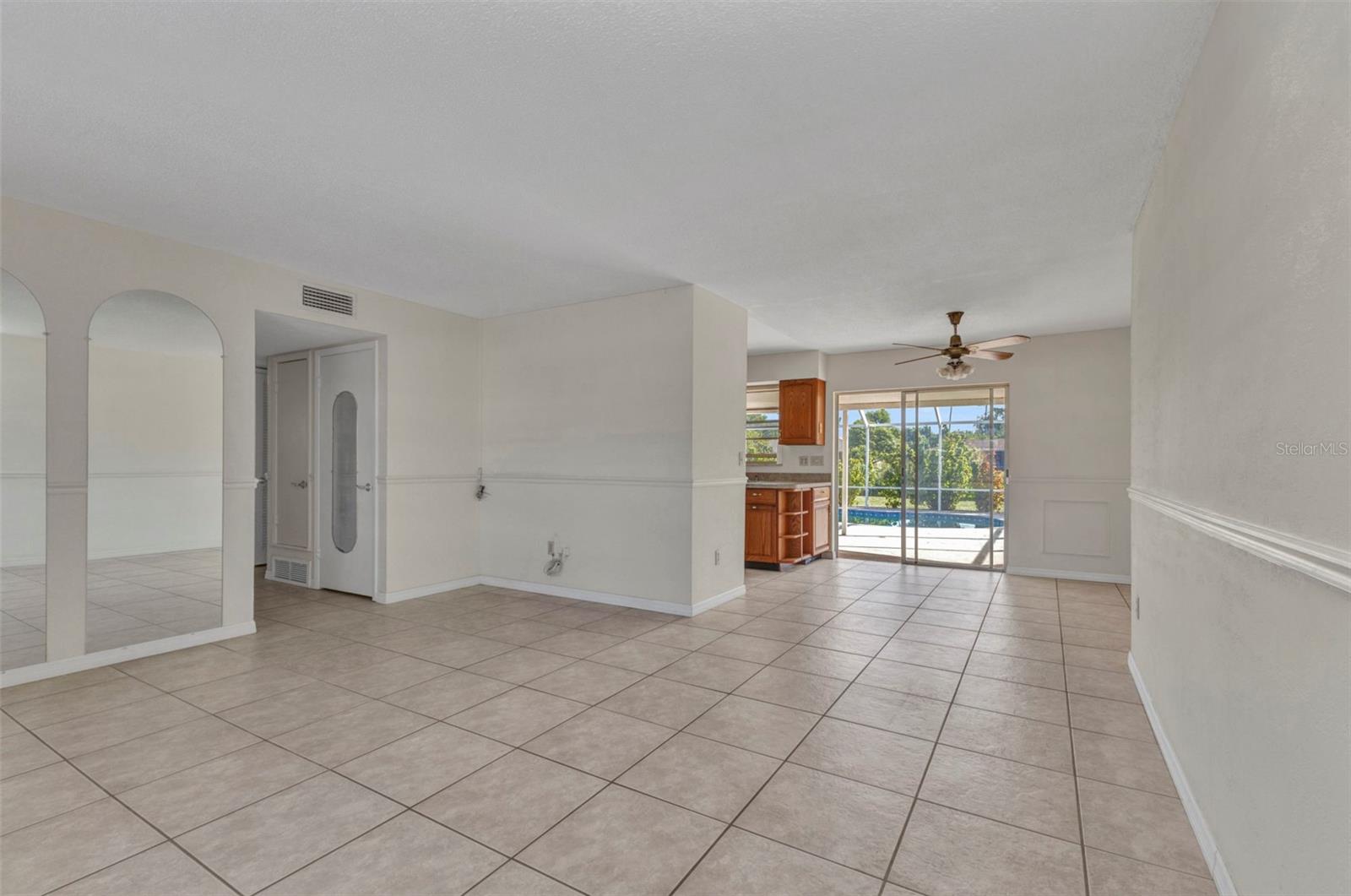 Image 4 of 65 For 1580 Hayworth Road