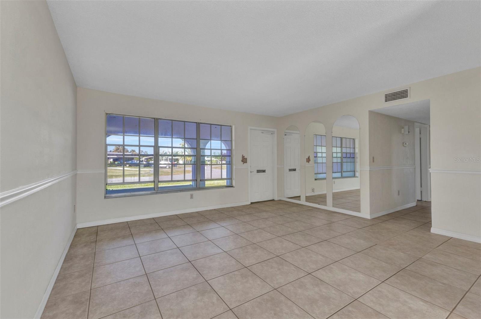 Image 7 of 65 For 1580 Hayworth Road