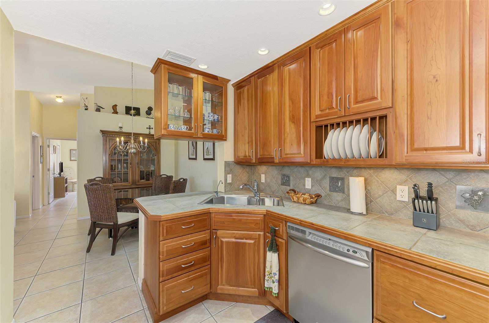 Image 22 of 67 For 3300 Loveland Boulevard 3103