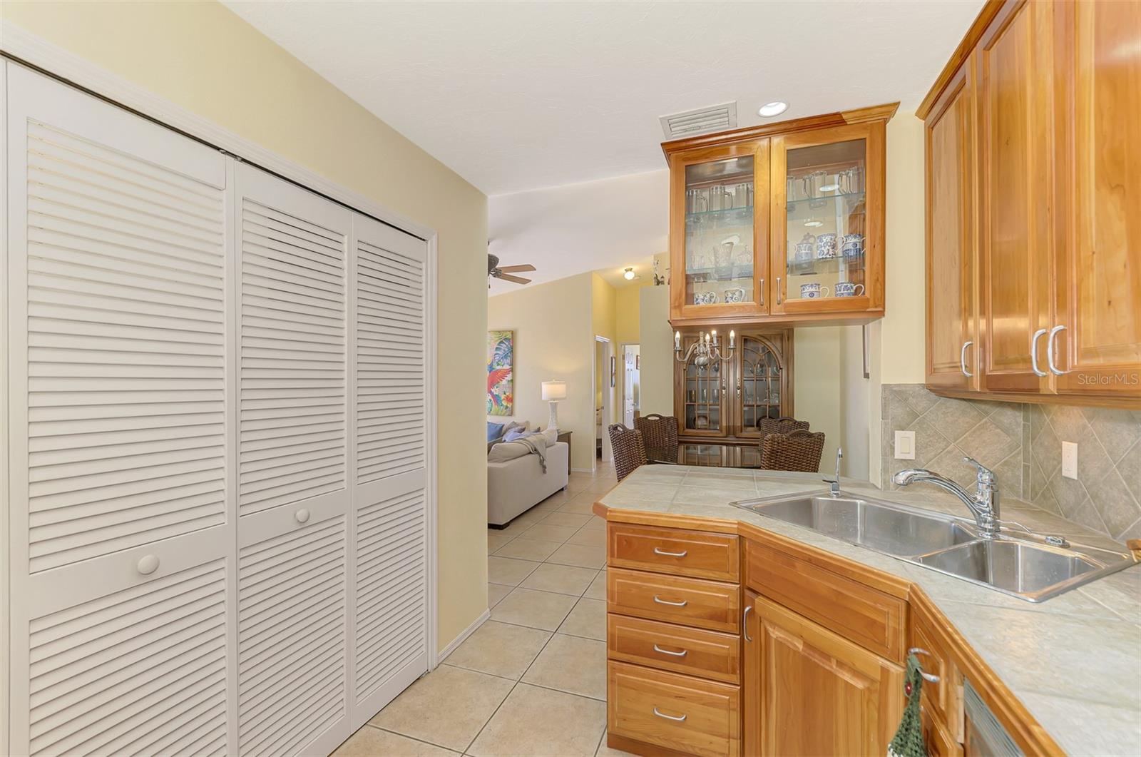 Image 23 of 67 For 3300 Loveland Boulevard 3103