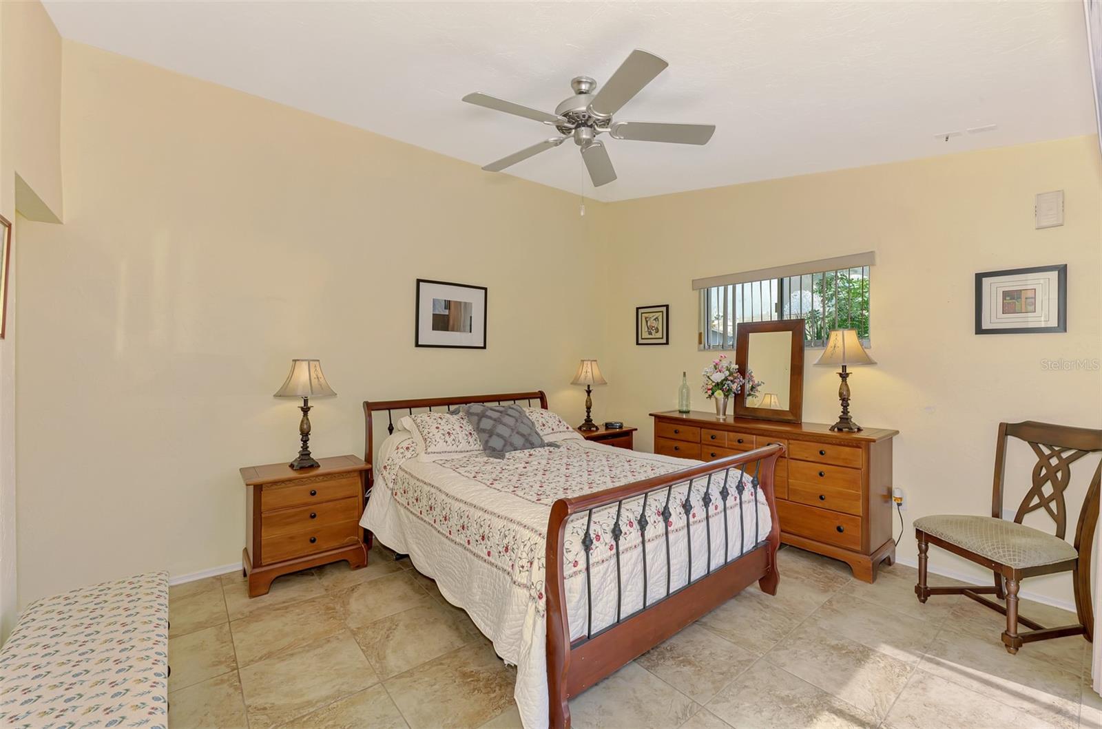 Image 24 of 67 For 3300 Loveland Boulevard 3103