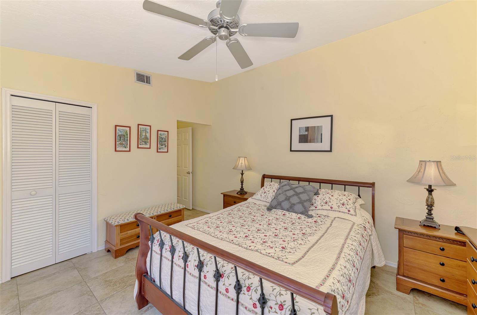 Image 26 of 67 For 3300 Loveland Boulevard 3103