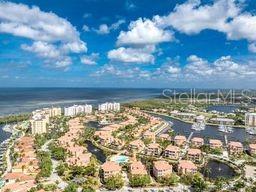 Image 39 of 59 For 3321 Sunset Key Circle 408