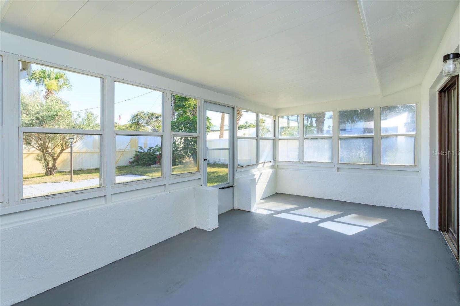 Image 14 of 25 For 4319 Peninsula Drive