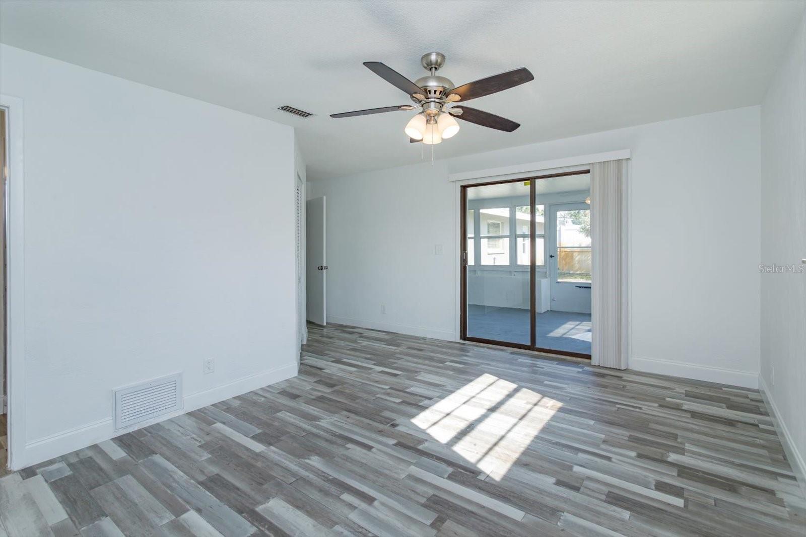 Image 16 of 25 For 4319 Peninsula Drive