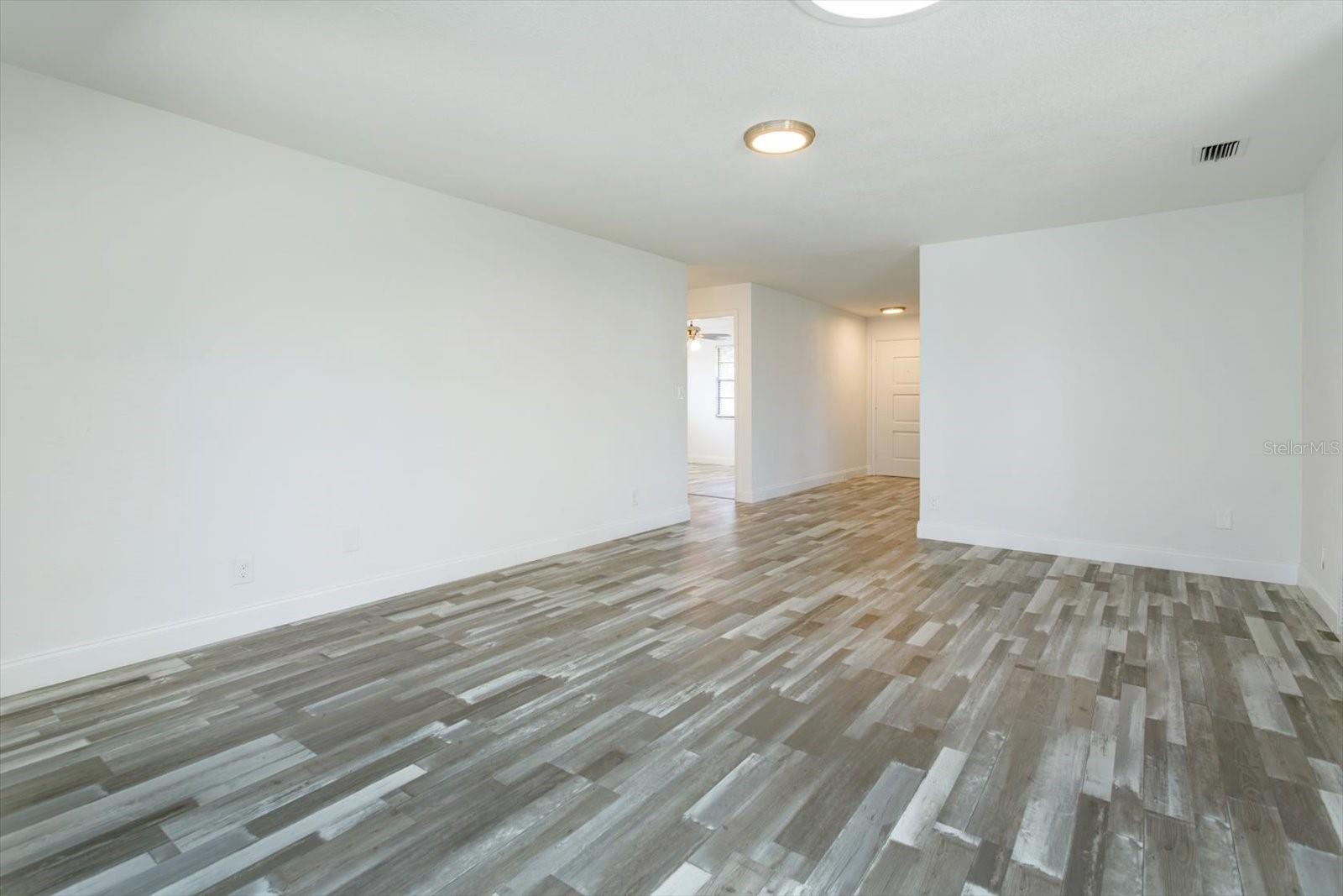 Image 9 of 25 For 4319 Peninsula Drive
