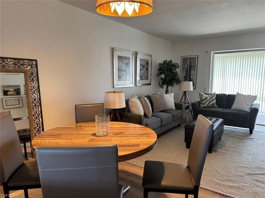 Image 2 of 11 For 1900 Alamanda Drive 303