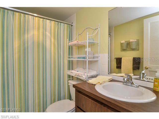 Image 11 of 17 For 1900 Alamanda Drive 305