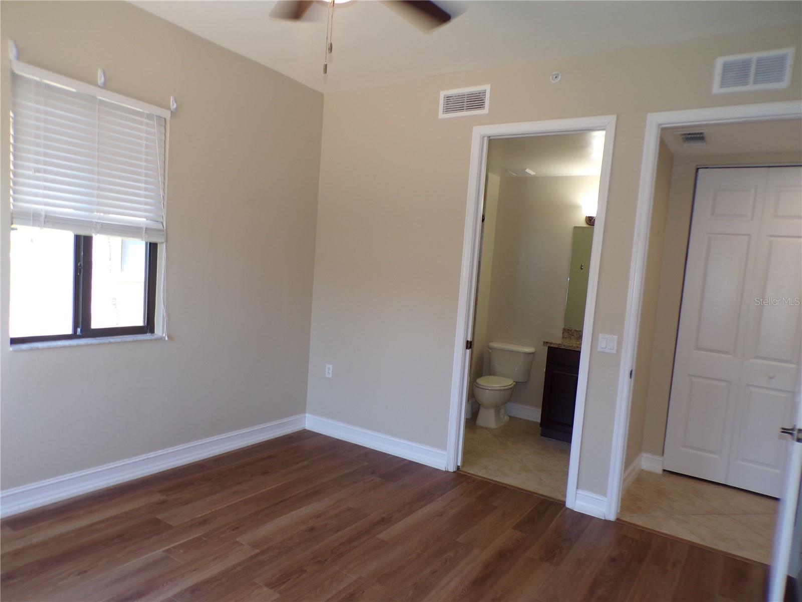 Image 27 of 64 For 87 Vivante Boulevard 8721
