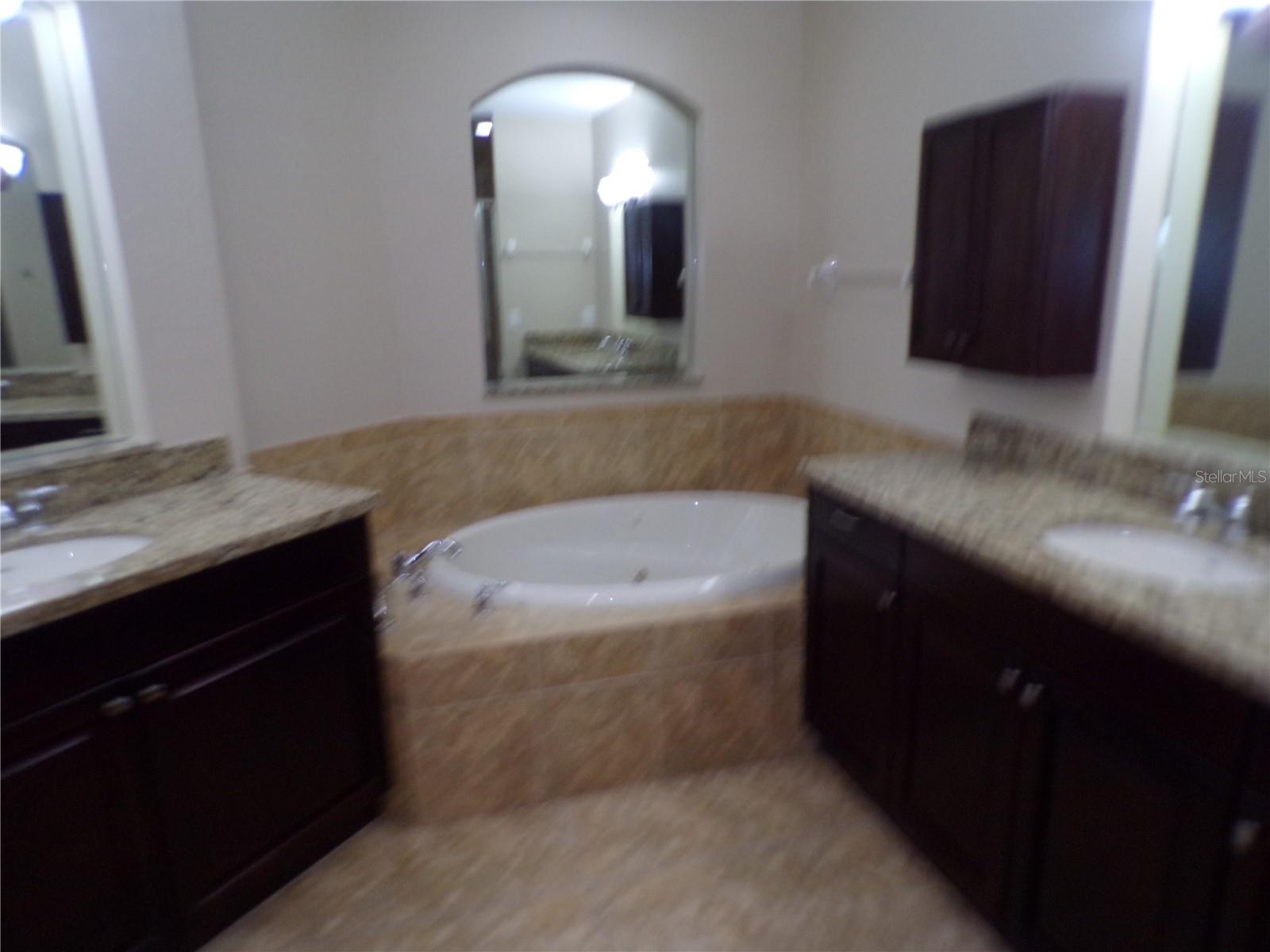 Image 42 of 64 For 87 Vivante Boulevard 8721