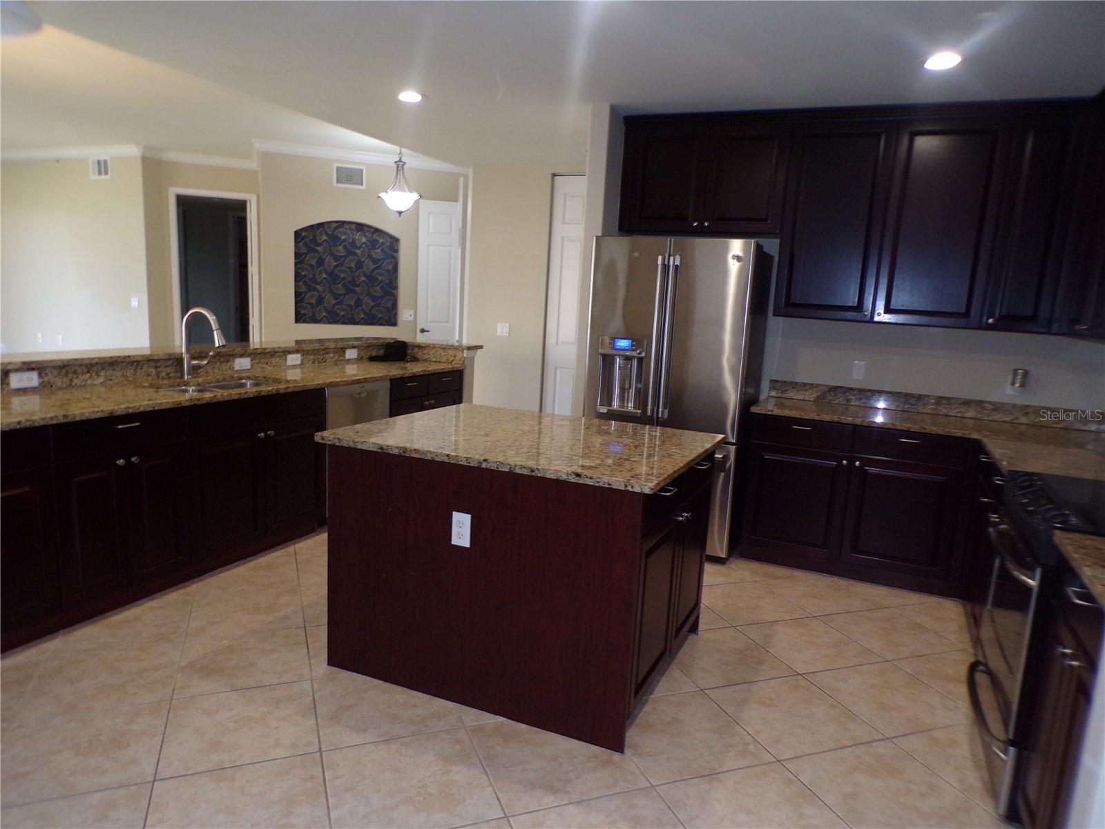 Image 5 of 64 For 87 Vivante Boulevard 8721