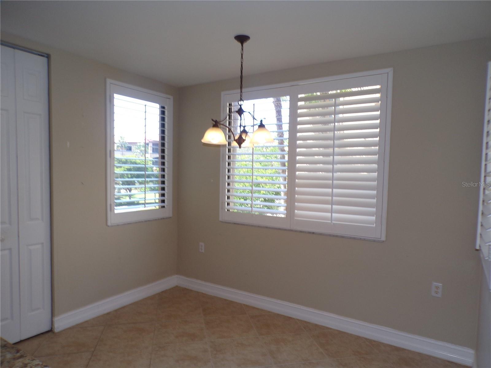 Image 50 of 64 For 87 Vivante Boulevard 8721