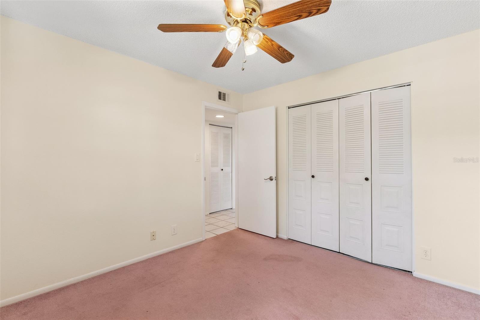 Image 12 of 37 For 19505 Quesada Avenue Ss201