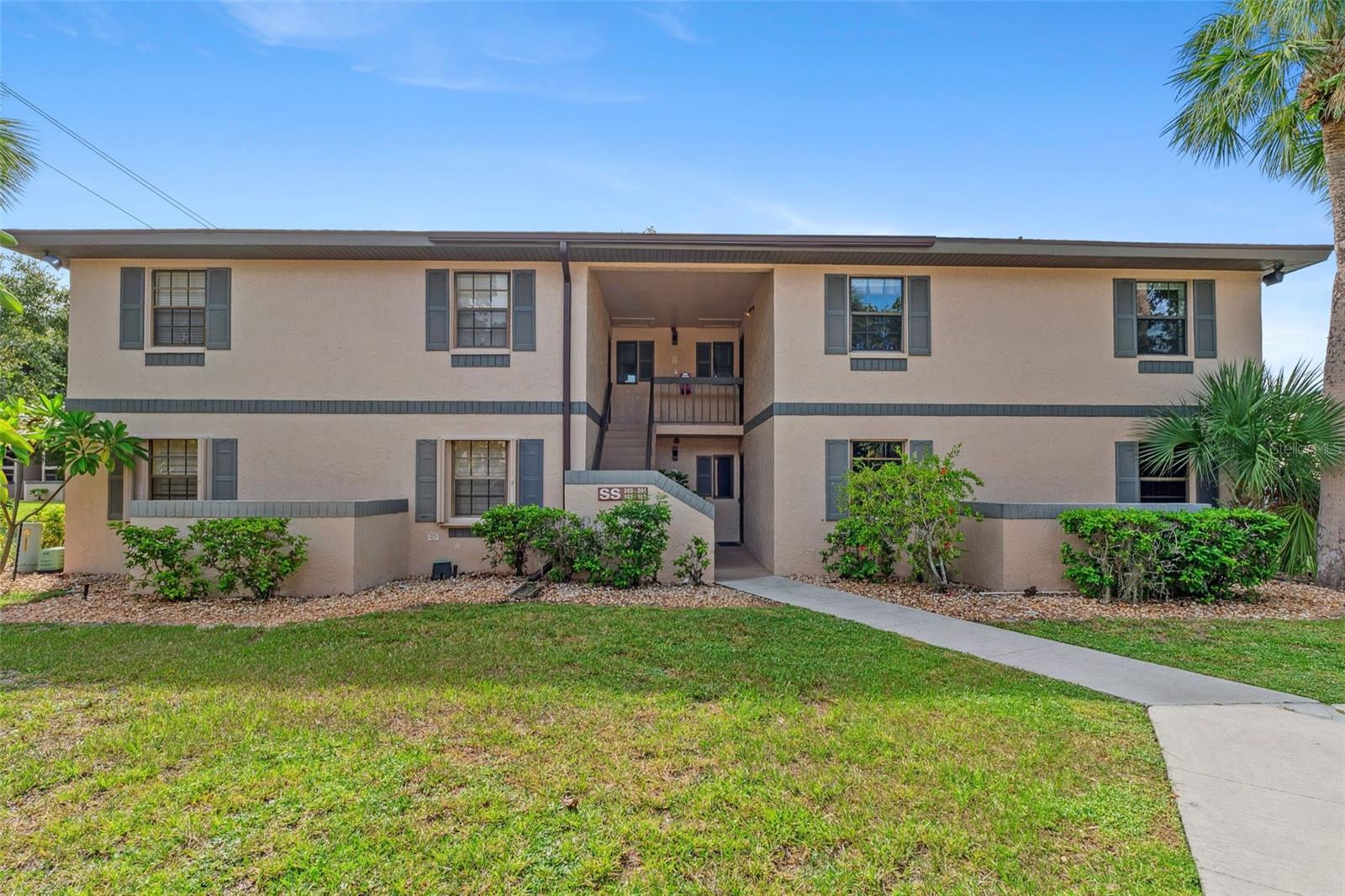Image 2 of 37 For 19505 Quesada Avenue Ss201