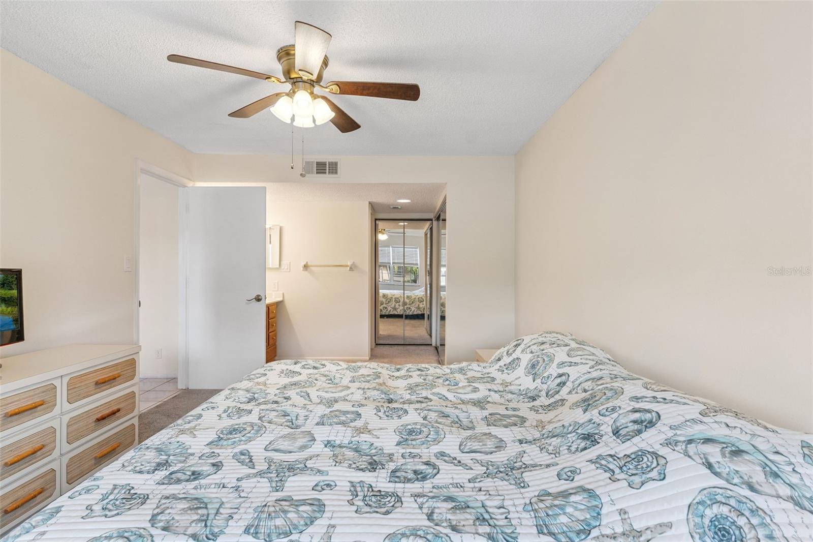 Image 21 of 37 For 19505 Quesada Avenue Ss201