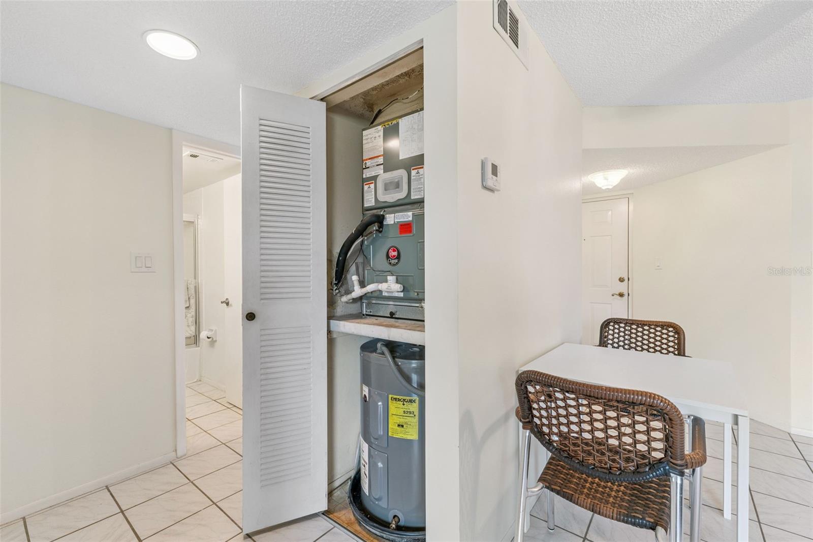 Image 27 of 37 For 19505 Quesada Avenue Ss201