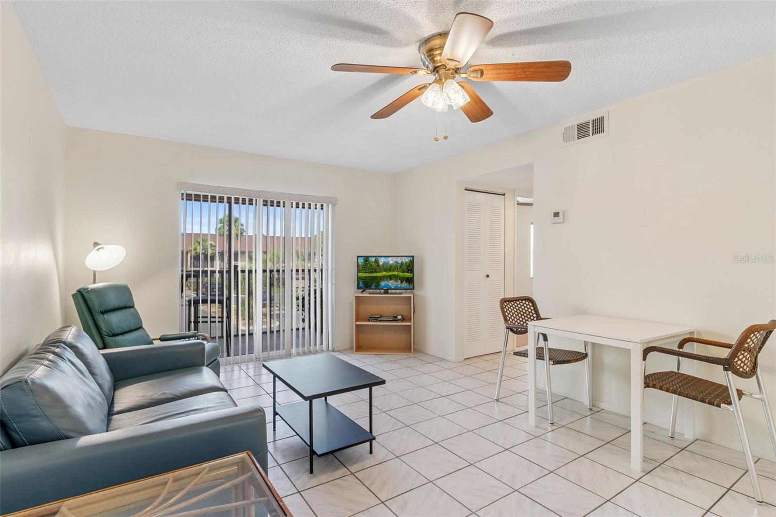 Image 7 of 37 For 19505 Quesada Avenue Ss201