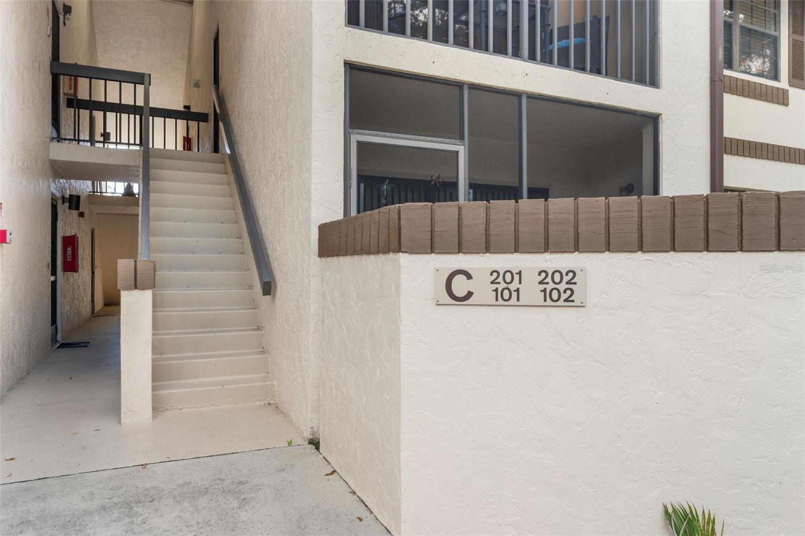 Image 30 of 47 For 19505 Quesada Avenue C201