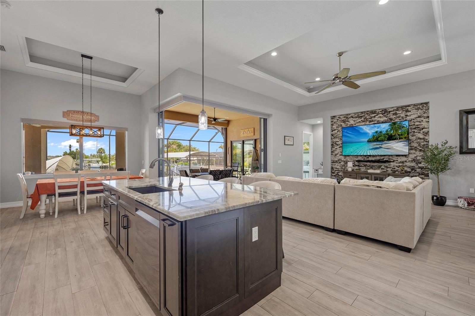 Image 11 of 40 For 4286 Harbor Boulevard