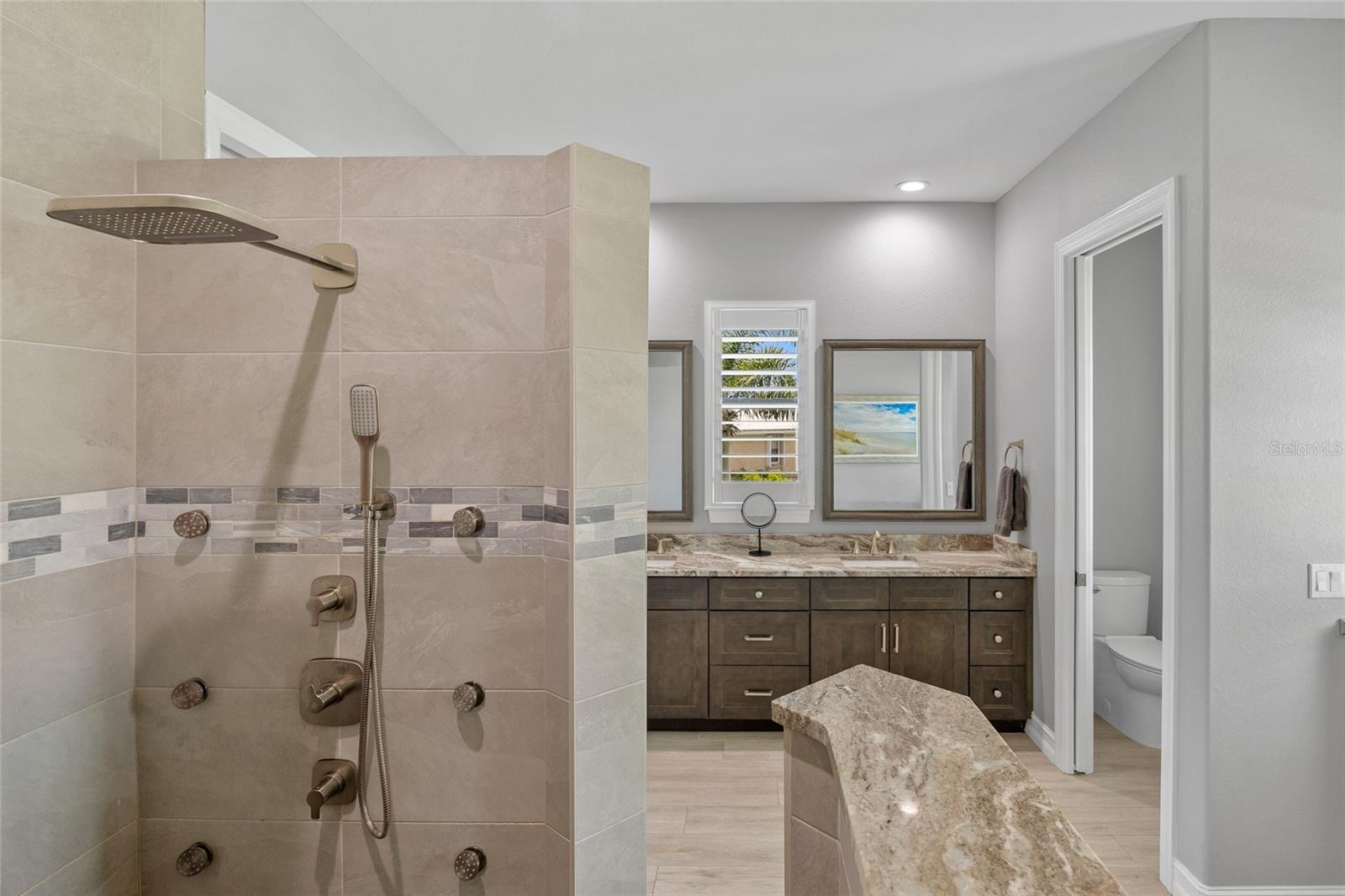 Image 17 of 40 For 4286 Harbor Boulevard
