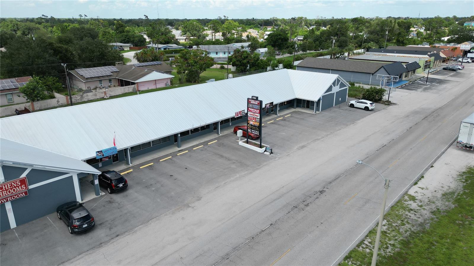 Image 3 of 12 For 3762 Tamiami Trail H