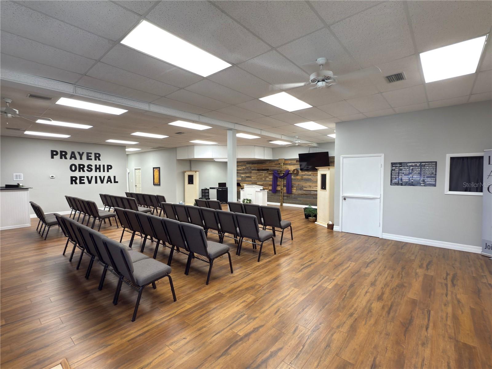 Image 4 of 12 For 3762 Tamiami Trail H