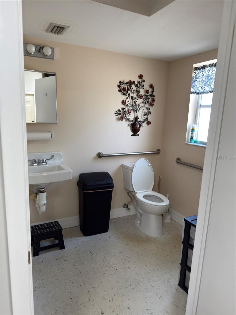 Image 9 of 12 For 3762 Tamiami Trail H