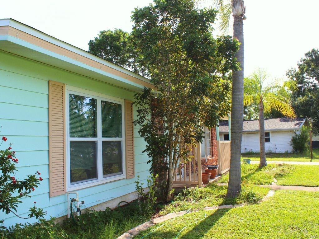Image 53 of 95 For 22268 Montrose Avenue