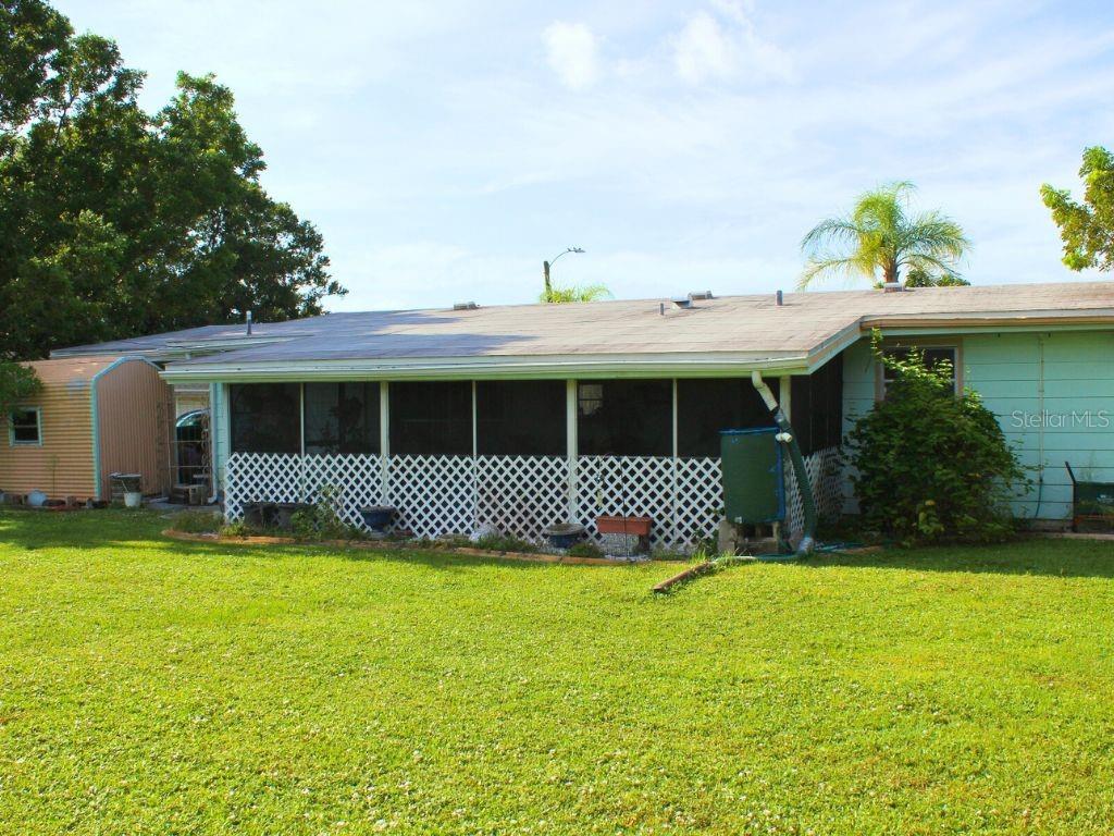 Image 65 of 95 For 22268 Montrose Avenue
