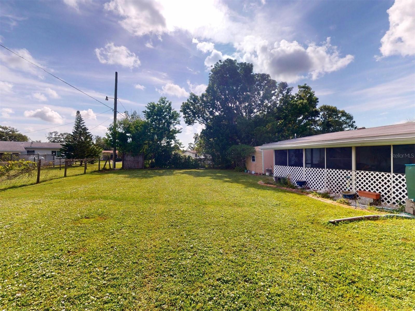 Image 67 of 95 For 22268 Montrose Avenue