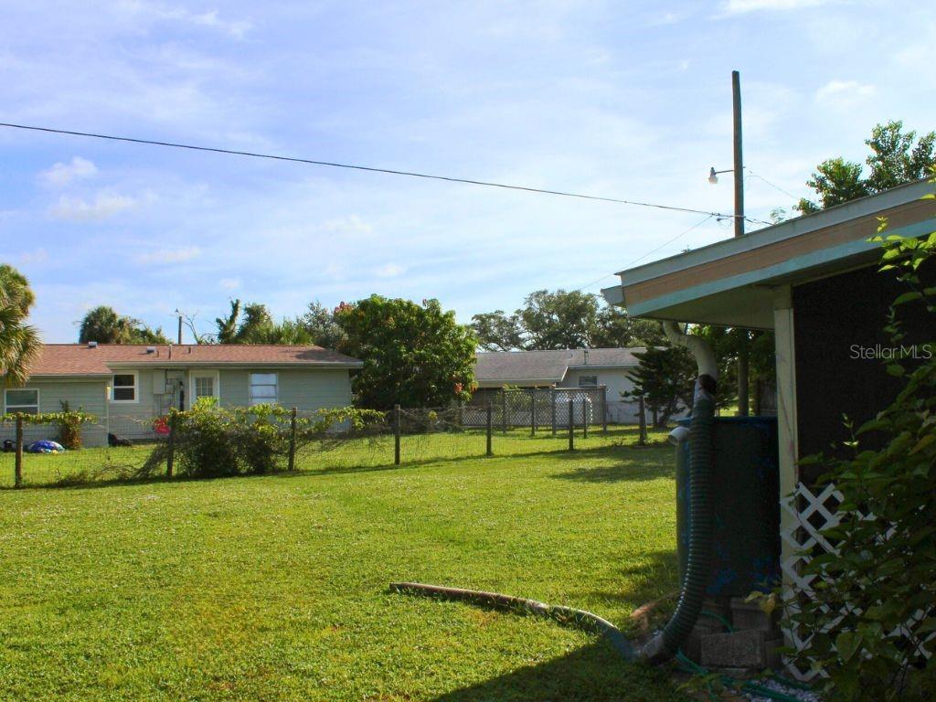 Image 73 of 95 For 22268 Montrose Avenue