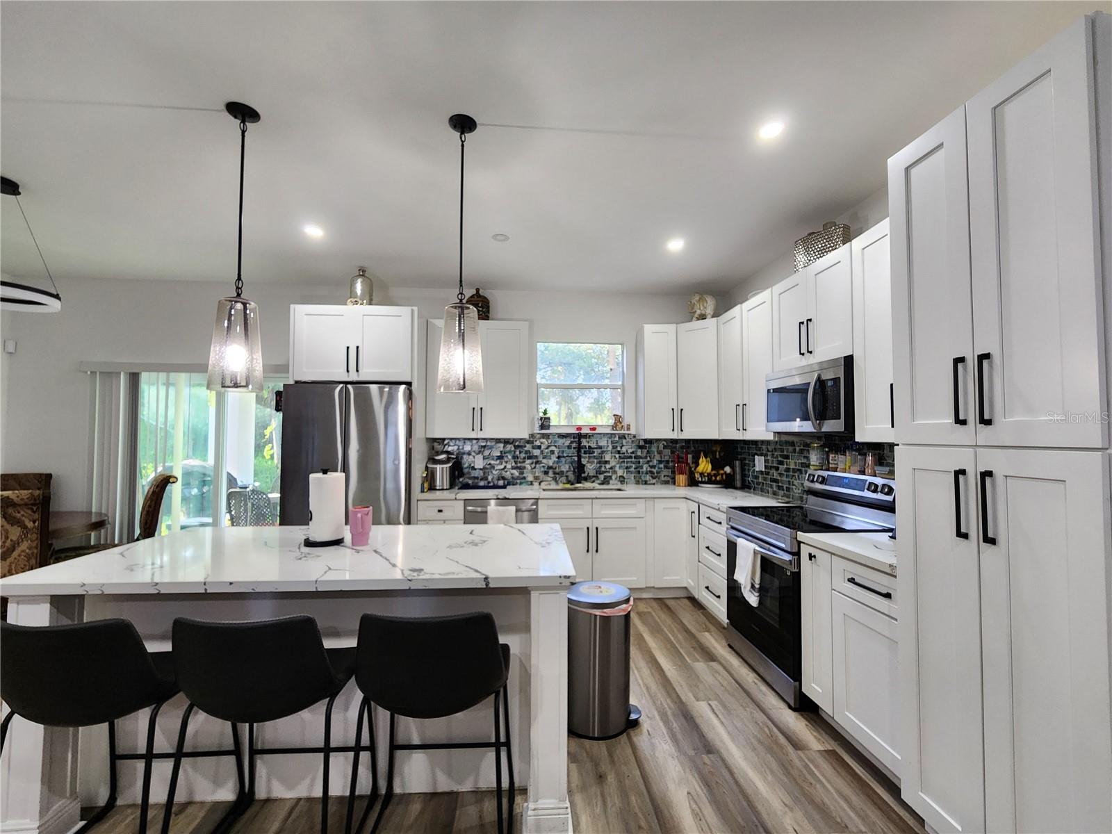 Image 2 of 20 For 4045 34th Avenue Se