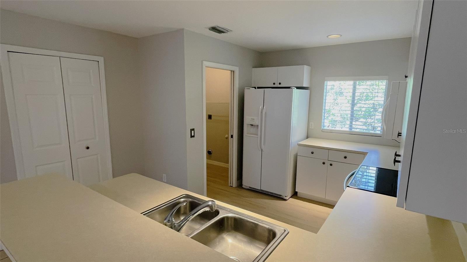 Image 12 of 50 For 66 Wylam Drive
