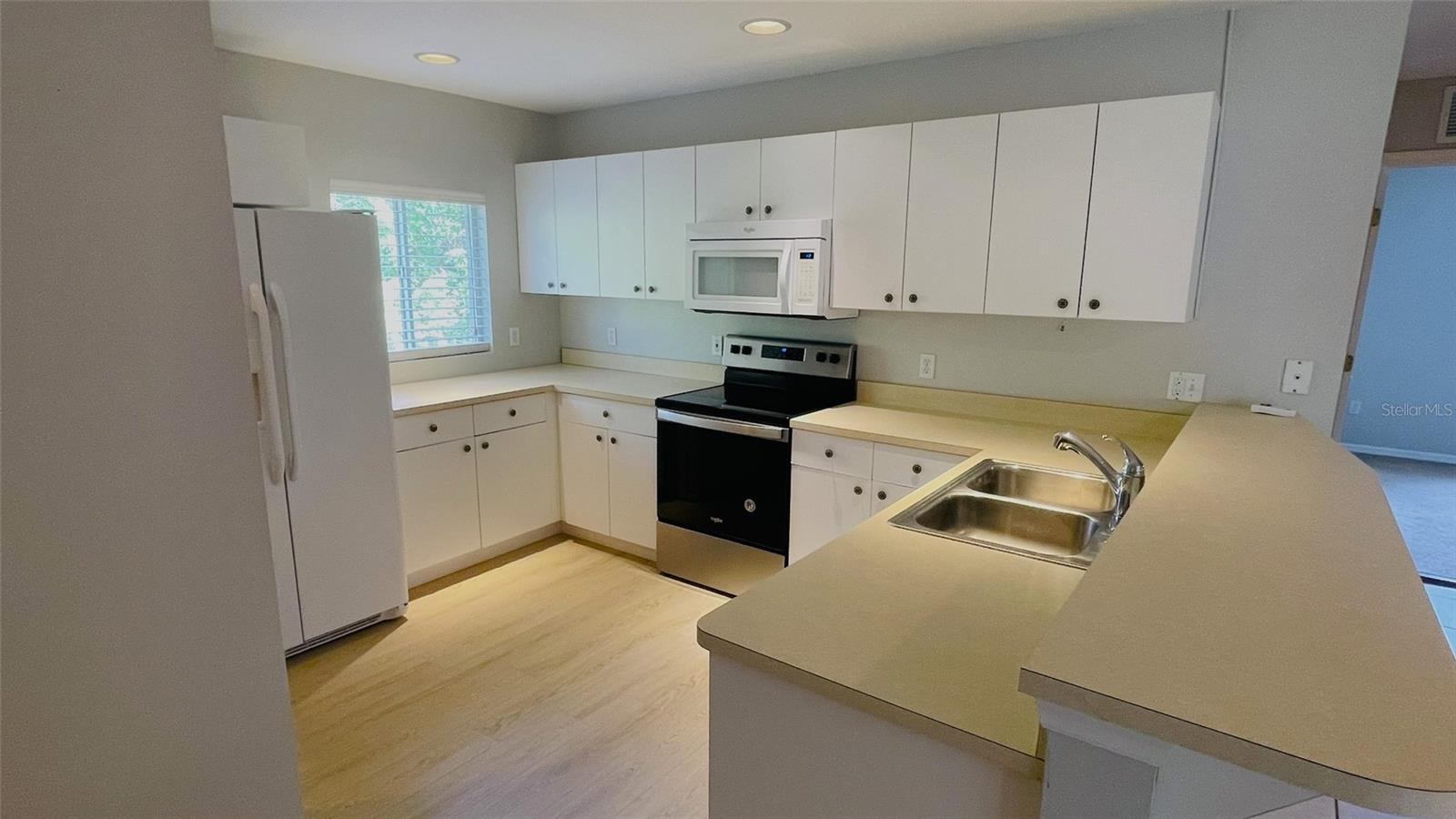 Image 4 of 50 For 66 Wylam Drive