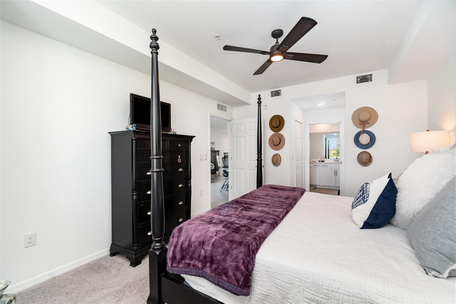Image 14 of 72 For 15940 Grassland Lane 2512